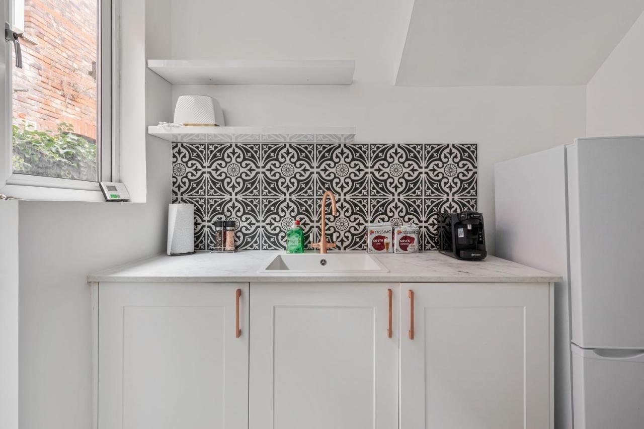 Beautifully Modern 2-Bed Apartment W/Garden London Exterior photo